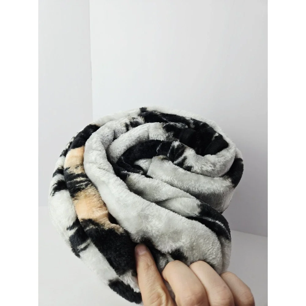 NEW American Heritage Collection White Tiger Royal‎ Plush Raschel Throw 50